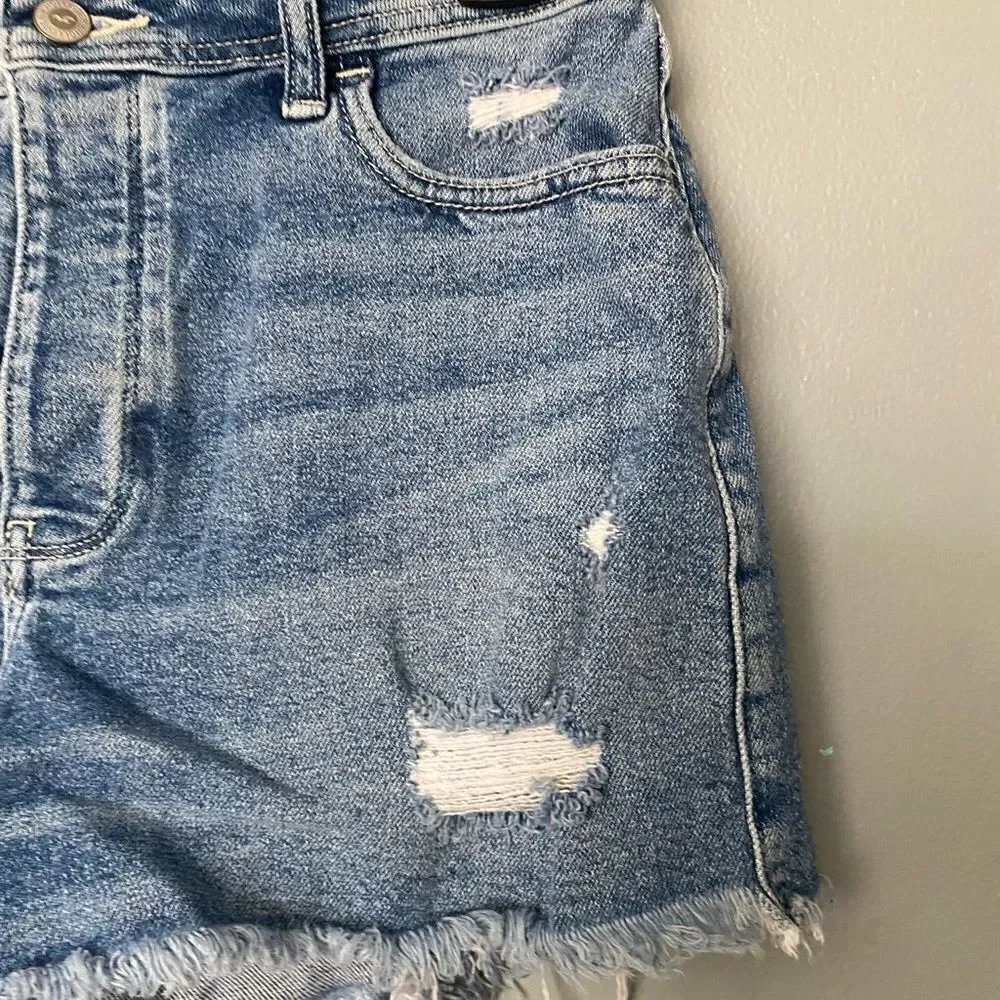 Hollister Ultra High Rise Mom Button Fly Jean Shorts 27